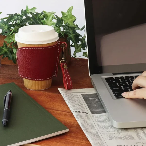 Portable PU Leather Beer Bottle HolderTravel Outdoor Drink Can Case Cover Leather Drink Cup Can Sleeve Stubby Holder Cover