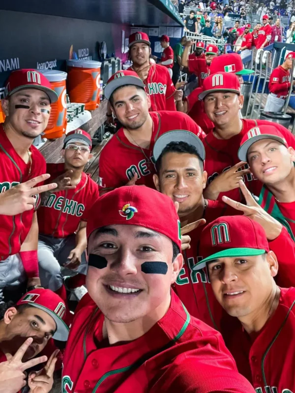 Wholesale World Patches Closed Baseball Cap for Man Custom Gorras Original Embroidery LogoCaps Snapback Hats Sports Fitted caps